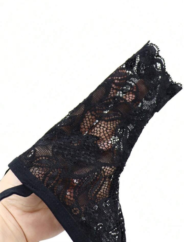 Men's Fashionable Black Lace Enhancing Seamless Men's Underwear